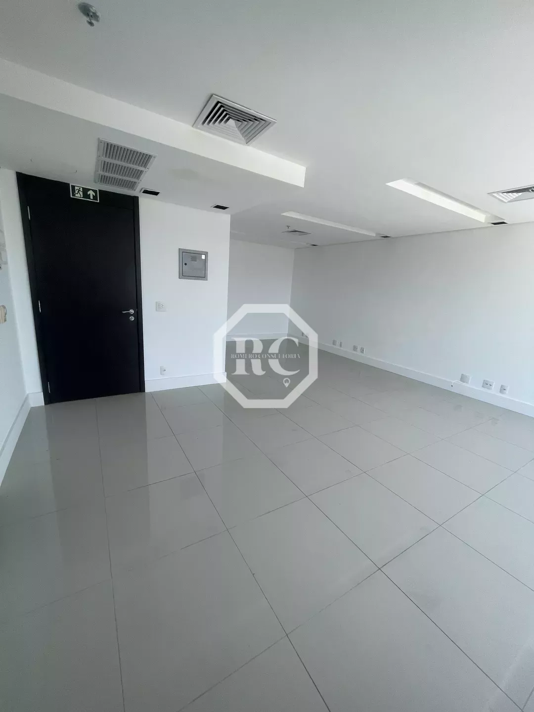 Comprar Sala Comercial / Conjunto